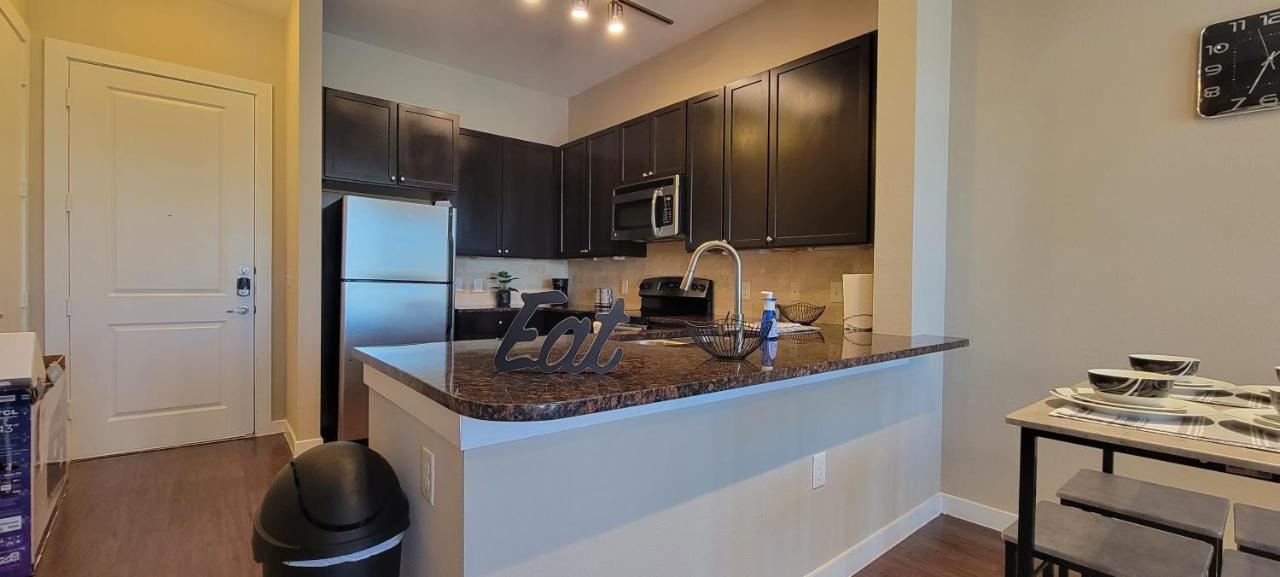 Luxury 1Br Condo Wbalcony - Galleriariver Oak Houston Extérieur photo