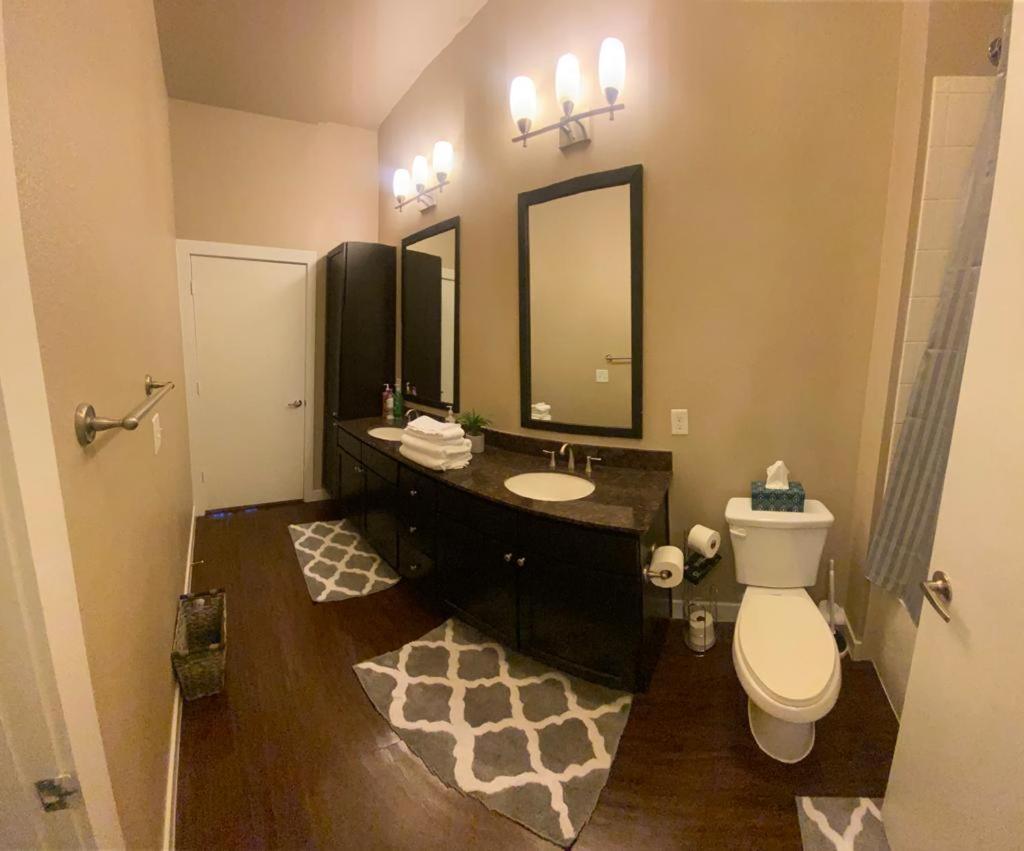Luxury 1Br Condo Wbalcony - Galleriariver Oak Houston Extérieur photo