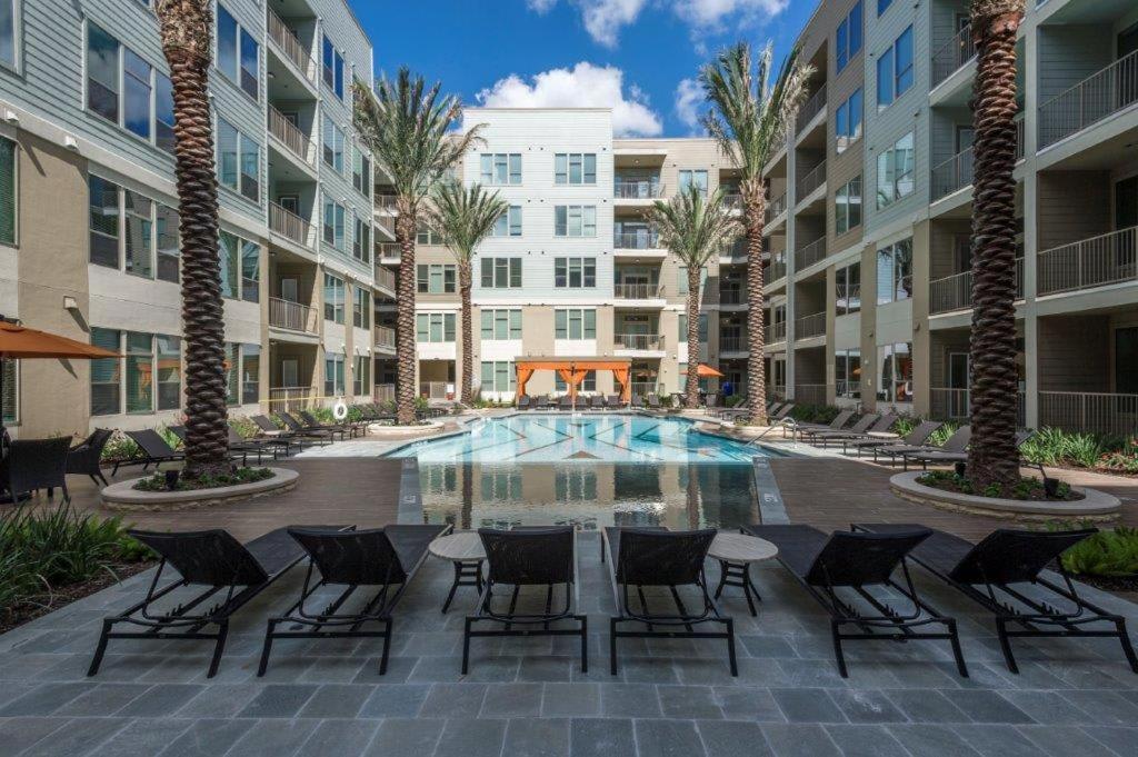 Luxury 1Br Condo Wbalcony - Galleriariver Oak Houston Extérieur photo